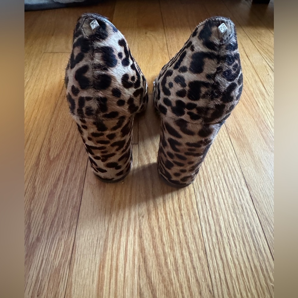 Sam Edelman- Women’s Leopard Print, Block heel shoes. Size 8 - Picture 3 of 7
